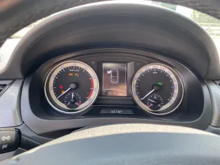 Skoda Rapid, 2019 год, VIN XW8AC2NH4KK128470, кузов XW8AC2NH4KK128470, цвет серебристый. Объем двигателя 1598 см³, мощность 110 л.с., экологический класс 5, тип кузова — легковой хэтчбек. Транспортное средство в залоге у ПАО «Совкомбанк».