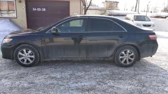 Toyota Camry 2011, автомобиль марки toyota модель camry, 2011 г.в., vin-номер jtnbe40k303208564. Ознакомление по адресу: Кемеровская обл., г. Новокузнецк, ул. Братьев Сизых, д. 10.