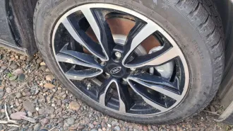 Транспортное средство JAC J7, 2023 года выпуска, идентификационный номер  VIN : MX1J7AGGXPK018053, модель, № двигателя: P3300527, кузов  коляска  №: MX1J7AGGXPK018053. Начальная цена 738 000 руб. 00 коп.