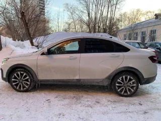 Автомобиль Lada Vesta 2023 года выпуска, мощность 106.1 л.с., пробег 50000 км. VIN: XTAGFL110R0735192. Имущество находится в залоге.