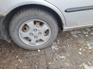 Транспортное средство: Hyundai Accent, 2005 г.в., VIN X7MCF41GP5M055542, р/с Е639НО70, цвет серебристый, СТС 7059 265976Техническое описание: Год не эксплуатируется. Кузов ржавый, нет заднего сиденья, пороги под замену ,двигатель нужно ремонтировать, нет аккумулятора  Имущество супруга – Уйман…