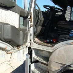 Ивеко LD400E42TX/Р, 1999 года, грузовой автомобиль, модель: LD400E42TX/Р, год изготовления: 1999, мощность двигателя, л. с. (кВт): 420, VIN: WJMS2ESH004215020, г/н: А570ТН93.