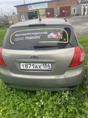 Kia Ceed 2011 года, 109 лс, 247267 км. Легковой автомобиль, марка: Kia, модель: Ceed, год изготовления: 2011, цвет: СЕРЕБРИСТЫЙ, VIN: XWEHC511AC0002557.