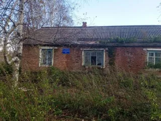 Жилое помещение с кадастровым номером 61:40:0030101:3132, общей площадью 52,40 кв.м., общая долевая собственность 1/5 доля в праве, находящееся по адресу: 347763, Ростовская обл., Целинский район, п. Вороново, ул. Школьная, д. 68, кв. 2.