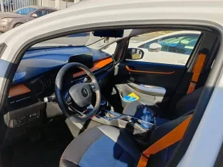 Maple X3 Pro, 2022 года, 104,7 лс, 25887 км, АКПП. Автомобиль марки Maple X3 Pro 2022 г.в., VIN номер LLV2C3B26N0006988. В залоге у ООО «Совкомбанк».