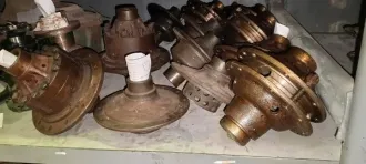 Запасные части к автомобильной технике: движимое военное имущество (кроме вооружения и боеприпасов), а именно запасные части и принадлежности к автомобильной технике. Перечень имущества, подлежащего реализации, указан в Приложении №1 (прикрепленный файл). Производитель: n/d. Тип запчасти: запасные…
