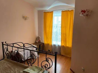 Двухкомнатная квартира, общая площадь 111,4 кв. м, кадастровый номер: 50:58:0010403:1148, расположенная по адресу: Московская область, г. Серпухов, ул. Красный Текстильщик, д. 9, кв.76. Имущество находится в залоге у ПАО  Совкомбанк . В соответствии с пп. 4 п. 1 ст. 352 ГК РФ залог прекращается, а…