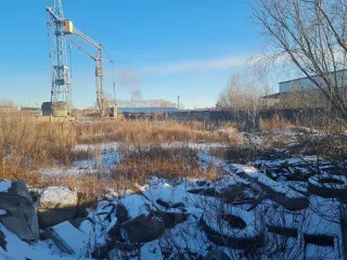 Нежилое здание полностью разрушено 289,1 кв.м, кадастровый номер 38:36:000031:6913
Земельный участок 3 140 +/ 19,61 кв.м, кадастровый номер 38:36:000031:1094, земли населенных пунктов под эксплуатацию производственной базы
Адрес: Иркутская обл., г. Иркутск, ул. Ракитная, д.17 
Ограничения и…