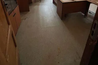 Здание нежилое штаб-управление, кадастровый номер 73:24:010101:11802, количество этажей: 2, площадь 851 кв.м., адрес: г.Ульяновск, войсковая часть 34236 хозяйственное ведение.