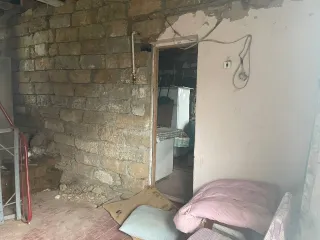 Жилой дом 79,5 кв.м, участок 2500 кв.м, с. Привольное, Республика Крым. Жилой дом на земельном участке, долевая собственность 1/3 <p>Здание (Жилой дом), общая долевая собственность, доля в праве 1/3, площадь: 79.5 кв.м., кадастровый номер: 90:06:080301:913, местоположение: Российская Федерация…