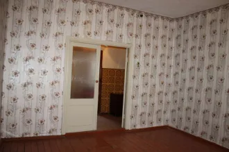 Квартира 84.4 м² Свердловская область, Артёмовский район, п. Буланаш, ул. Кутузова, д. 29, кв. 13, кадастровый номер 66:02:1703009:236. Находится в залоге у ПАО "Совкомбанк" (ИНН 4401116480, ОГРН 1144400000425).