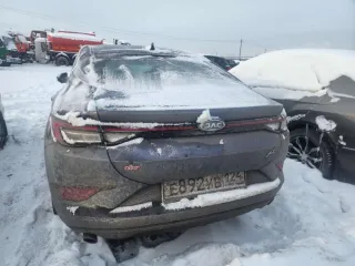 Транспортное средство JAC J7, 2023 года выпуска, идентификационный номер  VIN : MX1J7AGGXPK018053, модель, № двигателя: P3300527, кузов  коляска  №: MX1J7AGGXPK018053. Начальная цена 738 000 руб. 00 коп.