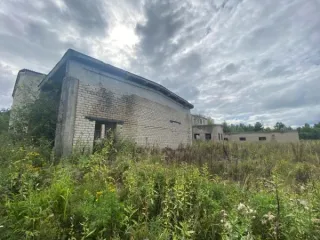 Производственный комплекс 15 000 кв.м в Костромской области. Земельный участок с кадастровым номером 44:24:050501:47, категория земель - земли населенных пунктов, вид разрешенного использования – для размещения производства, площадью 15 000 кв.м. На участке расположены объекты недвижимости…