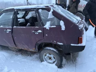 ВАЗ 21930 М844ВО86. Ключи отсутствуют. Вид транспорта: легковое авто. Год выпуска: не указан. VIN номер: не указан. Марка: ВАЗ. Модель: 21930.