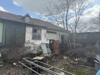 Нежилые здания 1699,1 кв. м и земельный участок 3415 кв. м, Республика Крым Объекты недвижимого имущества (нежилые здания), переданные в пользование по договору аренды ООО «Технопарк» (ОГРН 1169102081411) до 25.10.2026 с расположенным под ними земельным участком по адресу: Республика Крым, г…