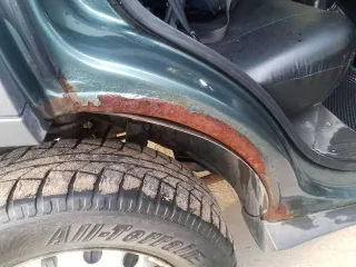 Chevrolet Niva 2013, 212300-55, год выпуска 2013, VIN X9L212300E0498967, гос. номер: О252СС57. Автомобиль на ходу, имеются отслоение каски на переднем бампере, пороги и задние арки сквозная коррозия, задняя дверь коррозия, подтекает основной радиатор или патрубки на радиаторе. Днище в хорошем…
