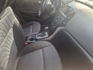 Автомобиль Toyota Camry 2018 года выпуска. Квартира площадью 65 квадратных метров в Москве. Оборудование для пекарни, блендеры. Права требования на сумму 500000 рублей.