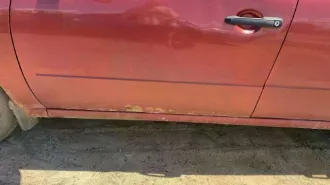 Lada Kalina, 2005 года, 80,9 лс, 156328 км Легковой автомобиль, марка: ВАЗ, модель: 11183, год изготовления: 2005, VIN: XTA11183060008711, г/н: А859КХ30. Двигатель расходует масло, бензобак имеет повреждения и течь топлива, коробка передач работает с посторонними звуками (хруст на первой и второй…