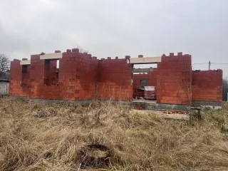 Жилой дом 176.8 кв.м и участок 1525 кв.м во Владимирской области. Недостроенный жилой дом площадью 176.8 кв.м, расположенный по адресу: Владимирская область, Судогодский район, сельское поселение Муромцевское, поселок Бег, ул. Луговая, д.14, кадастровый номер: 33:11:130102:861. Земельный участок…