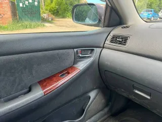 Toyota Corolla 2003 года выпуска, серый цвет. Номер кузова: NZE121-3178012, государственный регистрационный знак: М376ЕТ03. VIN отсутствует.