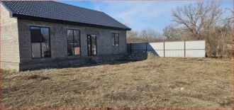Дом 100,7 м² и участок 767 м², Черкесск, Карачаево-Черкесия. Жилой дом пл. 100,7 м² • кад. № 09:04:0109001:2047 и земельный участок 767 м² кад. № 09:04:0109001:803 категория/ВРИ – ЗНП/СНТ по адресу: Карачаево-Черкесская Республика, г. Черкесск, тер. СНТ Юбилейное, ул. Речная, д. 12.