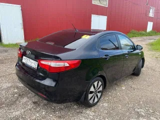 Kia Rio, 2013 года, 107 лс, 207690 км, АКПП. Легковой автомобиль KIA RIO, VIN Z94CB41ABER180785, 2013 г.в.