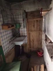 Жилой дом: кадастровый (условный) номер: 18:06:018041:56 на земельном участке, кадастровый (условный) номер: 18:06:018041:13 по адресу: Удмуртская Респ, с Грахово, ул Советская, дом 122