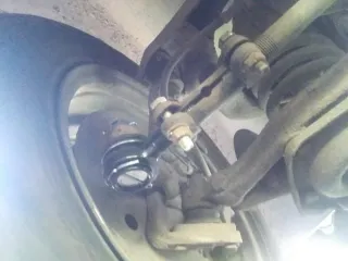 ГАЗ 31105 2008 года выпуска. VIN: X9631105081414179. Легковой седан, категория B. Цвет кузова серебристый. Двигатель бензиновый, модель 24L00HC297700328, объем 2429 см³, мощность 131.9 л.с. (97 кВт). Разрешенная максимальная масса 2000 кг, масса без нагрузки 1400 кг. Номер кузова 31105080182282…