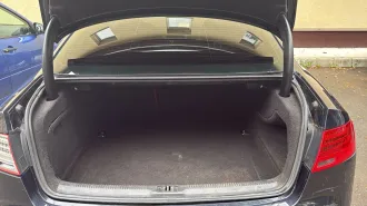 Audi A5 2013 года выпуска, VIN: WAUZZZ8T0DA048823. Ознакомление с автомобилем возможно по адресу: г. Кострома, ул. Самоковская, 10А/2, с 10:00 до 16:00 в рабочие дни. Документация по торгам и проекты договоров находятся по адресу: г. Кострома, ул. Осыпная, д. 4, помещение 18, контактное лицо: тел…