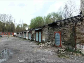 Нежилые помещения №№ 1-5,9,10 на 1 этаже общей площадью 400,2 кв.м., расположенные в пристроенном здании складов, кадастровый номер: 33:26:050403:49, адрес: Владимирская область, г. Муром, ул. Ленинградская, д. 8