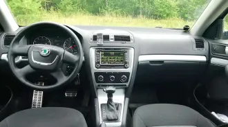 Автомобиль марка, модель – SKODA OCTAVIA   цвет – ТЕМНО СЕРЫЙ   идентификационный номер  VIN  –  XW8CK41Z5AK251571   год изготовления – 2009   кузов № XW8CK41Z5AK251571   шасси  рама  – отсутствует   паспорт транспортного средства – серия 13ОР № 882039. Автомобиль заводится и ездит. Аккумулятор…
