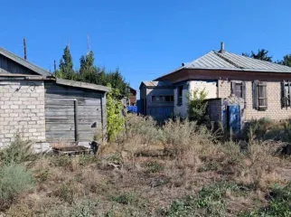 1/3 доли дома и земли, 51 кв.м., Волгоградская обл., х. Алешкин 1/3 доля дома и 1/3 доля земельного участка в Волгоградской обл. еще 1/3 доля дома и 1/3 доля земельного участка в Волгоградской обл. еще 1/3 доля в праве на жилое здание, площадь: 51кв.м., кадастровый номер: 34:33:100001:301, и 1/3…