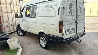 ГАЗ 2752 2004 года, цвет белый. VIN: XTH27520040069191, ПТС: 77 РМ 094643, госномер: Х392СК790. Двигатель бензиновый, номер: 406ЗОС 43013427, мощность 98.2 л.с. (72.2 кВт), объем 2285 куб. см. Кузов №: 27520040087055. Разрешенная максимальная масса 2800 кг, масса без нагрузки 1245 кг. Экологический…