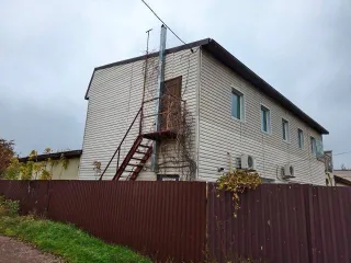 Здание 511 кв.м. и право аренды земельного участка 801 кв.м. в Краснодарском крае. Здание нежилое, площадью 511 кв.м., кадастровый номер 23:50:0301090:37, адрес: Краснодарский край, Тихорецкий район, г. Тихорецк, ул. Паровозная, 2в. Право аренды земельного участка площадью 801 кв.м., категория…