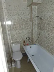 Квартира в Пензе, 48.9 кв.м. Назначение – жилое, общая площадь 48.9 м2, расположена по адресу: Пензенская область, Пенза, Ленинский район, улица Бакунина/Володарского, 27/76, кв. 31. Кадастровый номер: 58:29:4005001:562. В залоге у ПАО "Сбербанк России".