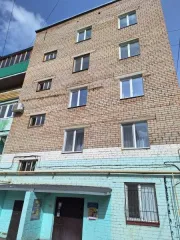 Комната 18,3 кв. м, Республика Башкортостан, адрес: Республика Башкортостан, г. Ишимбай, Геологическая ул., д. 42, кв. 66, комн. 4, 5 этаж, кадастровый номер 02:58:020253:608, ограничения и обременения: зарегистрированные в жилом помещении лица и/или право пользования жилым помещением у третьих лиц…