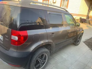 Skoda Yeti 2011 года выпуска, VIN TMBJF45L7C6021863. Осмотр по согласованию с Анастасией Николаевной Погоняйло, предварительно согласовав дату и время по электронной почте Kalmykovastasiya@yandex.ru или WhatsApp 8-904-779-37-47