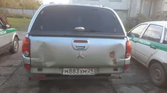 Mitsubishi L200 2012 года выпуска, цвет серый, VIN MMCJNKB40CDZ11291, номер кузова MMCJNKB40CDZ11291, государственный номер M883XM29, объем двигателя 2477 куб. см, мощность двигателя 100 кВт/136 л.с. Состояние: коррозия, вмятина, ржавчина. 1 штука. Модель L200, марка Mitsubishi, назначение pryamie…