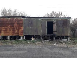 Помещение склада-эстакады в производственном здании площадью 37.8 кв.м. Местоположение: Новосибирская область, Кочковский район, село Кочки, улица Советская, дом 11. Кадастровый номер: 54:12:010111:519. Назначение: нежилое. Расположено на 1 этаже. Виды разрешенного использования: нежилое…