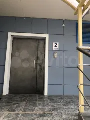 Квартира площадью 33,7 кв.м по адресу: г. Краснодар, ул. Российская, д. 267, корп. 5, кв. 244. Кадастровый номер: 23:43:0129001:66749. Имеются обременения: залог и арест. Начальная цена 2 452 080,00 руб., задаток 24 521,00 руб., шаг аукциона 24 521,00 руб.