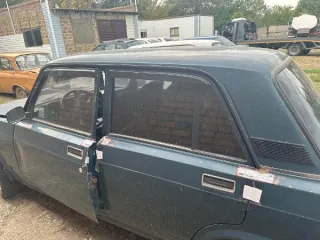 Автомобиль ВАЗ 21074, 2004 года выпуска, государственный номер С885КО/761, VIN XTA21074041882543. Имеет признаки эксплуатации, видимые дефекты и механические повреждения. Возможны скрытые повреждения и дефекты.