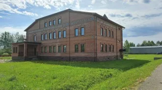 Объект незавершенного строительства площадью 624.6 кв.м и земельный участок площадью 7155 кв.м в Ярославской области, Переславский район, сельское поселение Копнинское, деревня Святово. Земельный участок кадастровый номер 76:11:091601:54, вид разрешенного использования: учреждения культуры и…