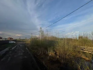 Земельный участок, площадь 885+/-10 м2, кадастровый номер 50:16:0203022:51, адрес: Россия, Московская область, р-н Ногинский, у д. Следово, у д. Следово. Залог в пользу ПАО Сбербанк.