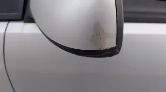 Ford Focus 2006 года, VIN WF04XXWPD46J64409. По двигателю стучит (поршневая), расход моторного масла 1.5 литра на 1000км, требуется замена подушек двигателя всех, течь антифриза с патрубок системы печки и охлаждения, течь масло с шкива коленвала, течь антифриза с помпы, не работает кондиционер…