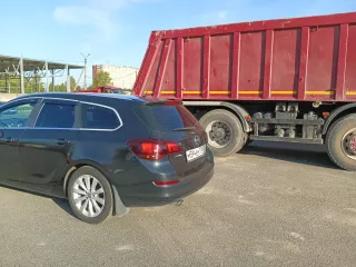 Легковой автомобиль Opel Astra Sports Tourer, год изготовления: 2012, VIN: XWFPE8DC1C0014765, цвет: Черный, разрешенная максимальная масса: 2045 кг, масса без нагрузки: 1503 кг, тип двигателя: Бензиновый, экологический класс: Четвертый, организация-изготовитель: ООО "АВТОТОР Т" (Россия)…