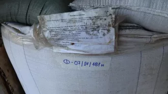 Наполнитель для кошачьего туалета (годный остаток) Наполнитель для кошачьего туалета, упакованный в транспортную тару биг-бэги с маркировкой: Ashapura bentonite granules Batch No:01, Ashapura group of industries, made in India, общим весом - 3021 кг.№ф-07/21/181 и-78 (годный остаток) 
