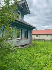 Дом 55,4 кв.м., участок 1467 кв.м., Харовск, Вологодская область, ещё земельный участок (К№35:12:0101031:7, площадью 1467 +/- 13) с расположенным на нем жилым домом (К№35:12:0101031:33, площадью 55.4 кв.м.), находящиеся по адресу: Вологодская область, р-н. Харовский, г. Харовск, ул. Менжинского, д…