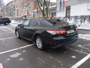 Toyota Camry 2018 года выпуска. Легковой автомобиль, седан. VIN: XW7BN4HK80S102909. Государственный регистрационный знак: О775ХУ799. Привод передний. Объем двигателя 1998 см³, мощность 150 л.с., экологический класс 5. Коробка передач — автомат. Пробег 73 818 км. Назначение: pryamie.