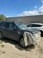 Land Rover Freelander 2009 года, 160 лс. Автомобиль Land Rover Freelander 2, 2009 года выпуска, VIN SALFA2BB8AH150564, цвет темно-серый.