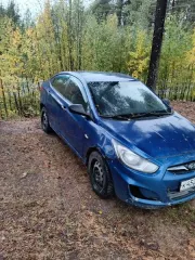 Hyundai Solaris 1.4 GI AT 2011 года выпуска, темно-синий цвет, VIN Z94CT41CBBR011885, государственный номер К452СО29, объем двигателя 1396 куб. см, мощность двигателя 78,7 кВт/107 л.с. Состояние транспортного средства: в рабочем состоянии.